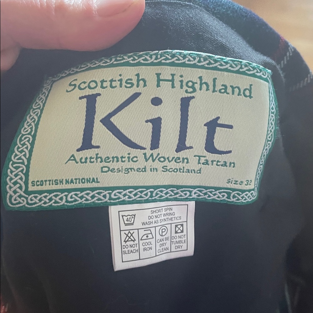 Scottish Highland kilt is a size 32